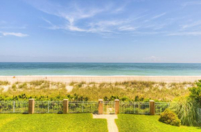 Oceanfront home pool hot tub kitchen washer dryer downtown